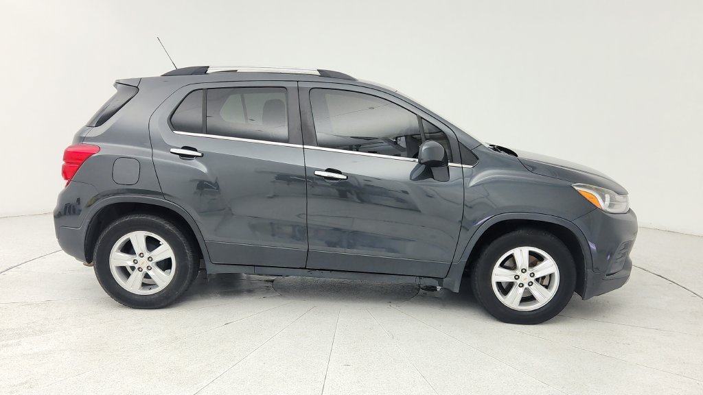 Used 2018 Chevrolet Trax LT w/ LT Convenience Package FWD image 8