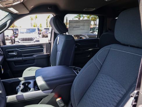 New 2026 RAM 2500 Big Horn AWD/4WD image 44