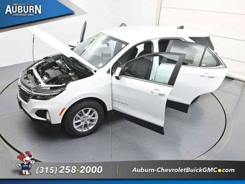 Used 2023 Chevrolet Equinox LT image 33
