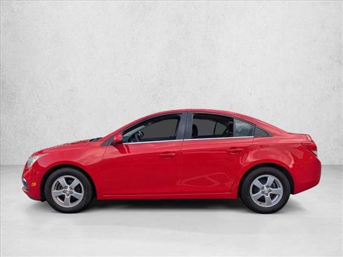 Used 2015 Chevrolet Cruze LT w/ Technology Package FWD image 9