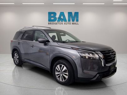 Used 2022 Nissan Pathfinder SL