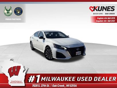 Used 2025 Nissan Altima 2.5 SV