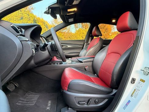 Used 2023 INFINITI QX50 Sport image 13