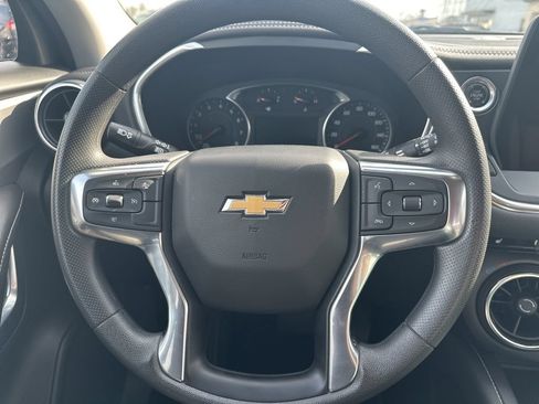 Used 2025 Chevrolet Blazer LT AWD/4WD image 14