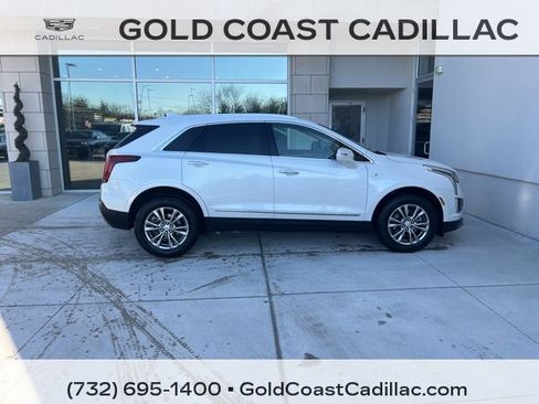 Certified 2022 Cadillac XT5 Premium Luxury image 4