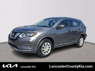 Used 2017 Nissan Rogue S image 1