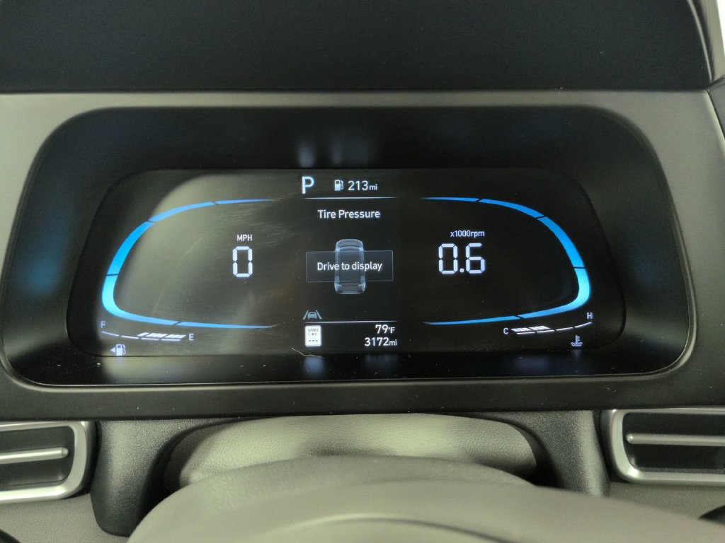 Used 2025 Hyundai Elantra Sport FWD image 43
