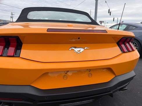 Used 2026 Ford Mustang Premium RWD image 7