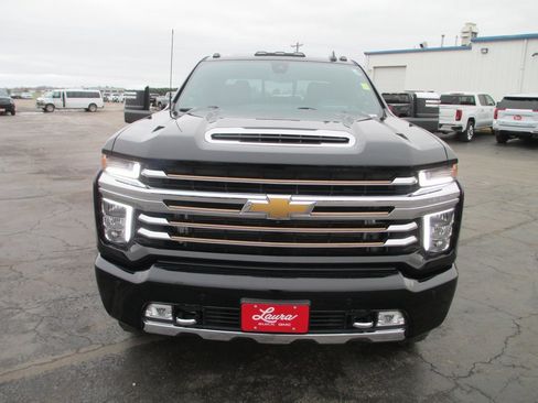 Used 2023 Chevrolet Silverado 2500 High Country w/ Z71 Off-Road Package image 12