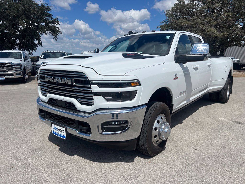 Used 2026 RAM 3500 Laramie AWD/4WD image 2