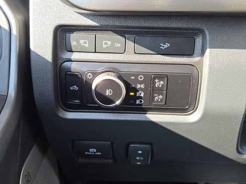 Used 2023 Ford F250 Lariat w/ Sport Appearance Package image 27