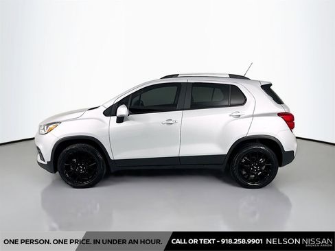 Used 2022 Chevrolet Trax LT w/ Sport Edition AWD/4WD image 8