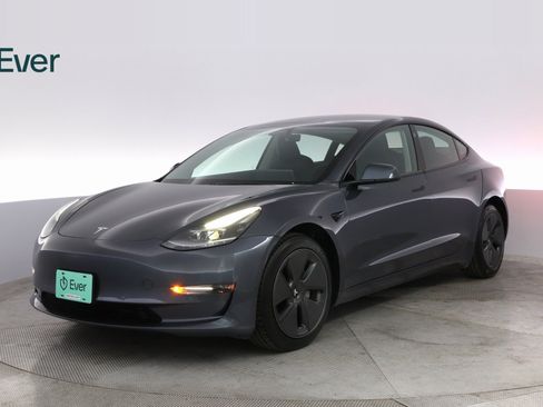Used 2022 Tesla Model 3 Long Range image 2
