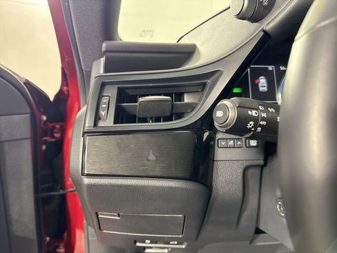 Certified 2025 Lexus ES 300h F Sport image 17