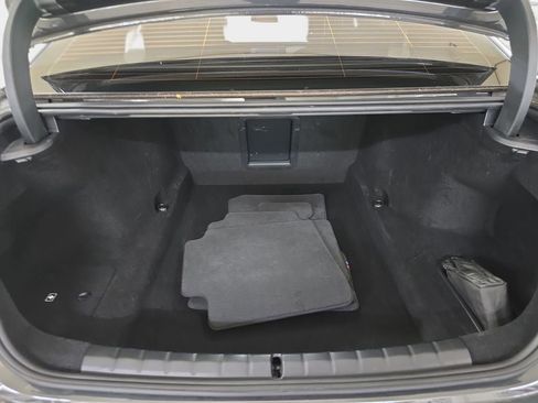 Used 2023 BMW 740i w/ Parking Assistance Package image 30