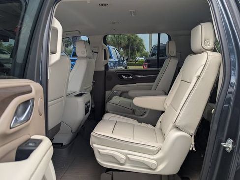 Used 2022 GMC Yukon XL Denali AWD/4WD image 21