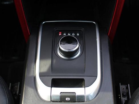 Used 2018 Land Rover Discovery Sport HSE image 27