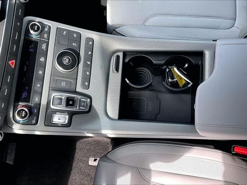 Used 2025 Hyundai Palisade SEL FWD image 17