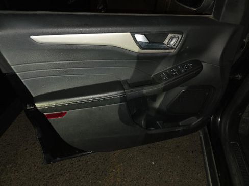 Used 2022 Ford Escape SEL AWD/4WD image 9