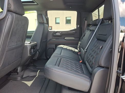 New 2026 GMC Sierra 1500 AT4 AWD/4WD image 6