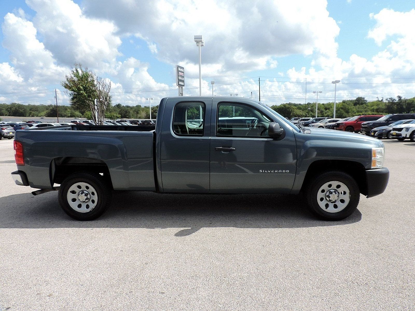 Used 2013 Chevrolet Silverado 1500 W/T RWD image 4