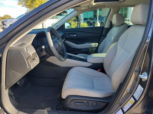 Used 2023 Honda Accord EX image 11
