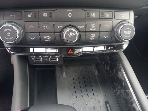 Used 2025 Dodge Durango SRT Hellcat image 12