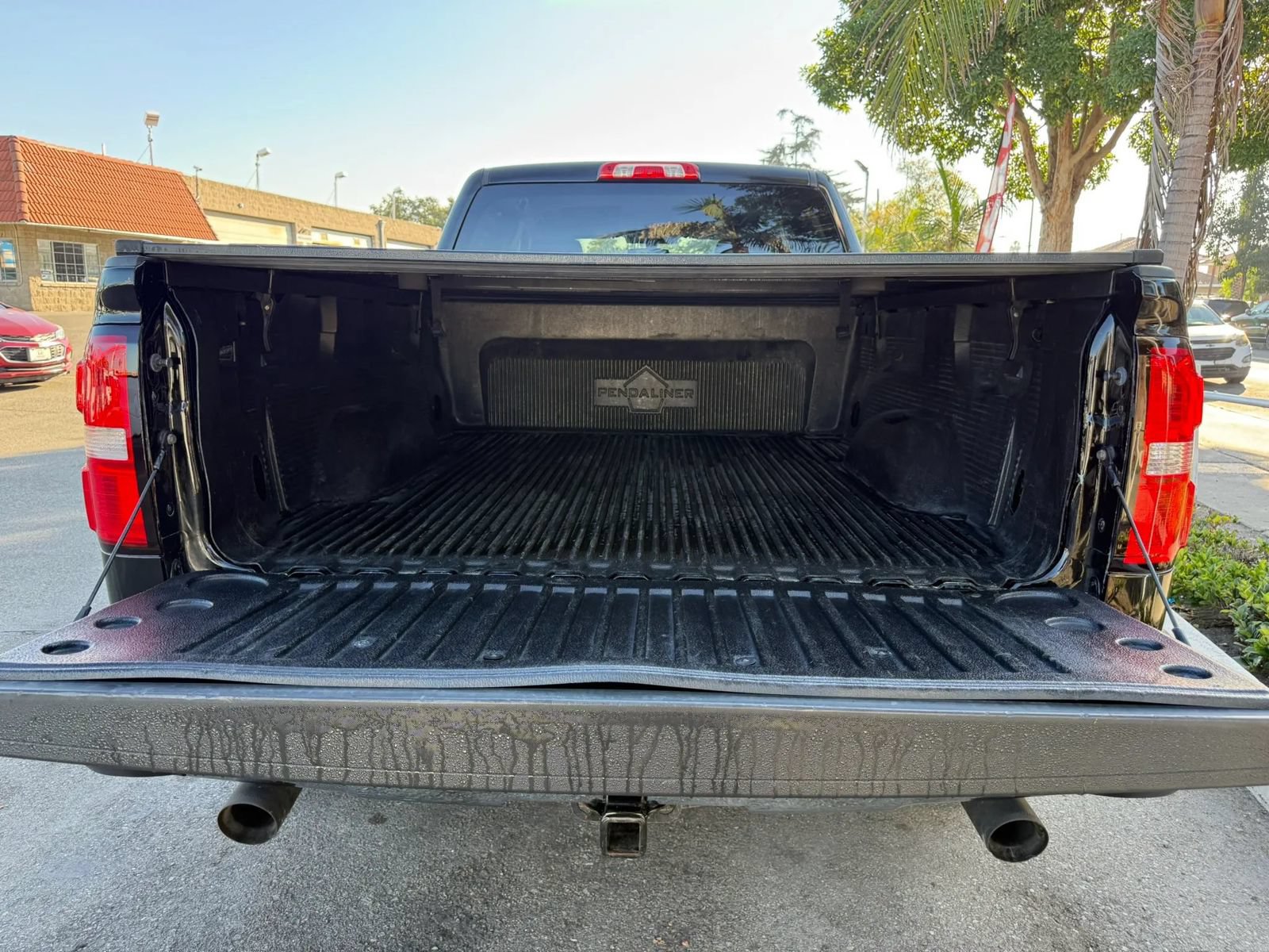 Used 2018 GMC Sierra 1500 SLE w/ Suspension Package, Off-Road AWD/4WD image 10
