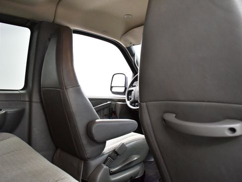 Used 2023 Chevrolet Express 3500 LS image 33