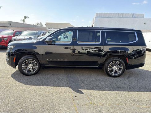 Used 2024 Jeep Grand Wagoneer L 4WD image 7