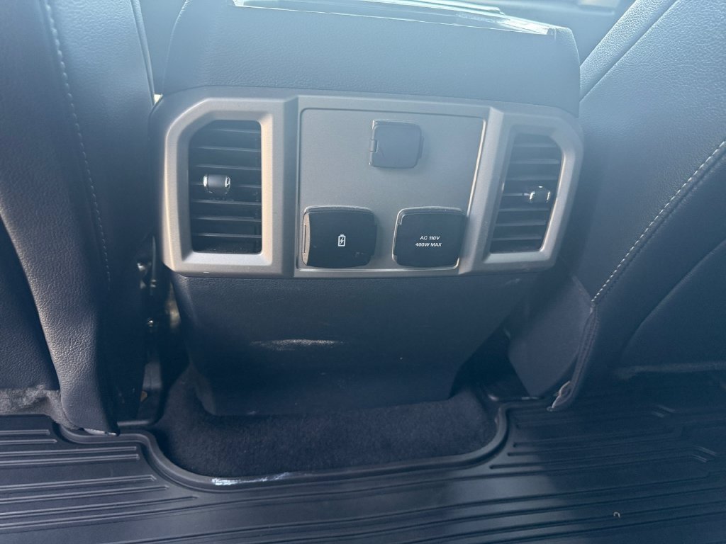 Used 2022 Ford F250 Lariat w/ Lariat Ultimate Package AWD/4WD image 17