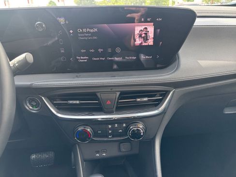 Used 2025 Buick Encore GX Preferred FWD image 17