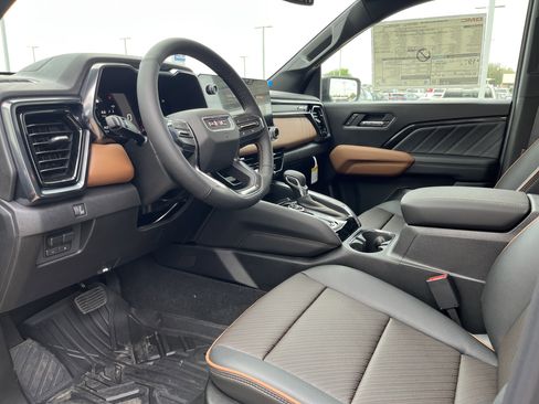 New 2026 GMC Canyon AT4 w/ Technology Plus Package image 8