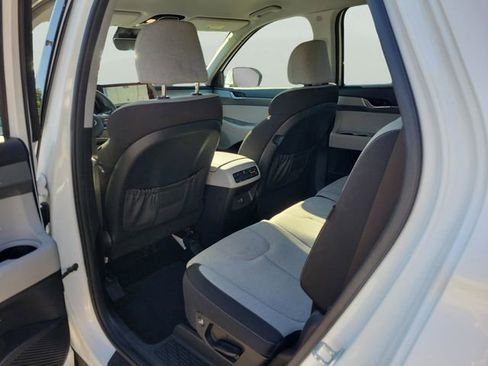 Used 2023 Hyundai Palisade SE image 8