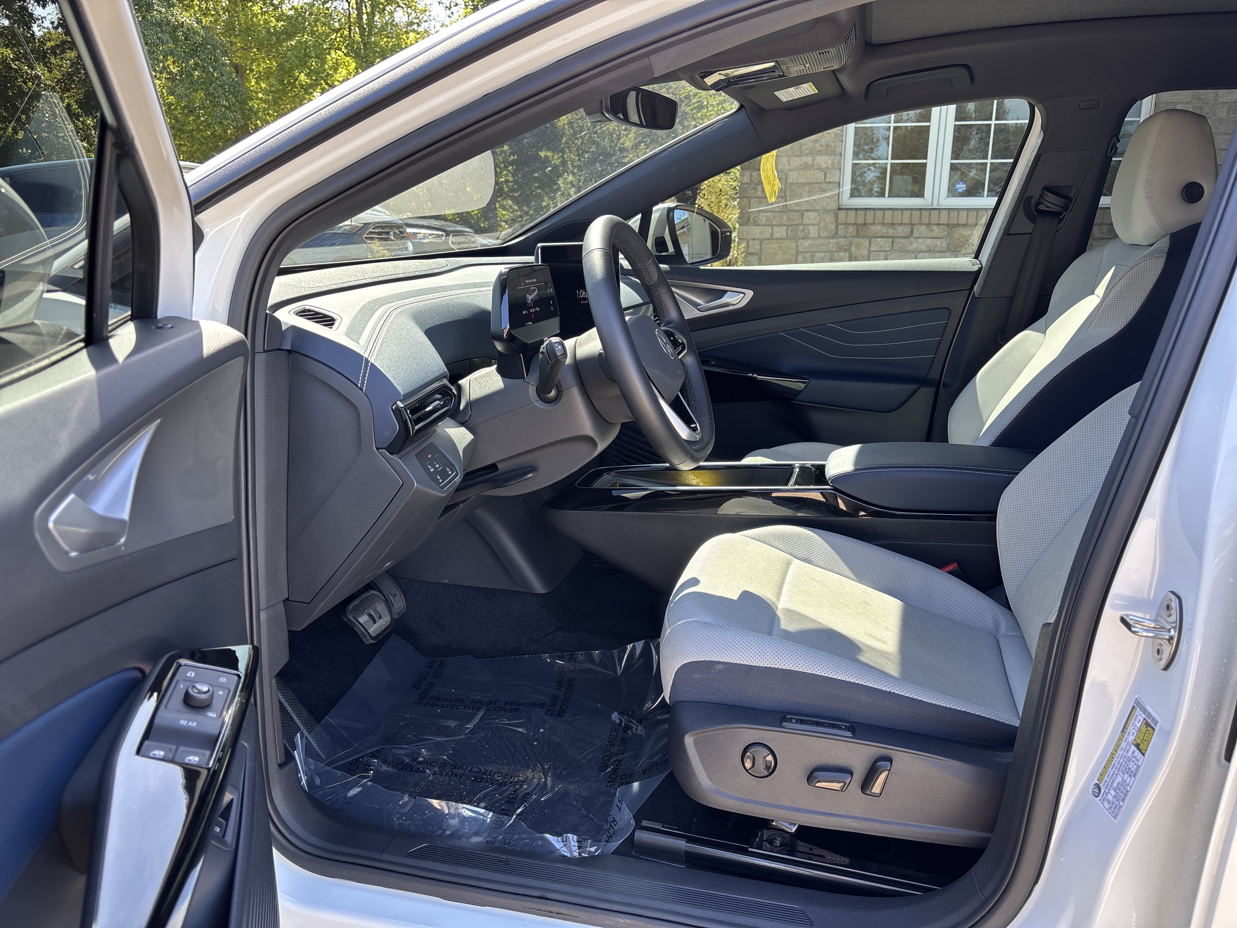 Used 2025 Volkswagen ID.4 Pro S RWD image 16
