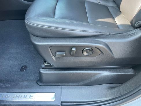 Used 2023 Chevrolet Tahoe LT w/ Luxury Package image 23