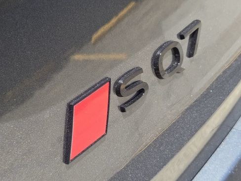 New 2026 Audi SQ7 Premium Plus AWD/4WD image 14
