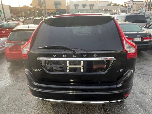 Used 2015 Volvo XC60 T5 Premier w/ Proximity Package image 5