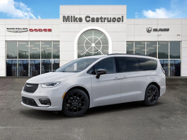 New 2026 Chrysler Pacifica Select w/ S Appearance Package FWD image 3