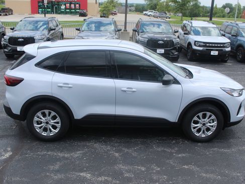 New 2026 Ford Escape Active w/ Cold Weather Package AWD/4WD image 8