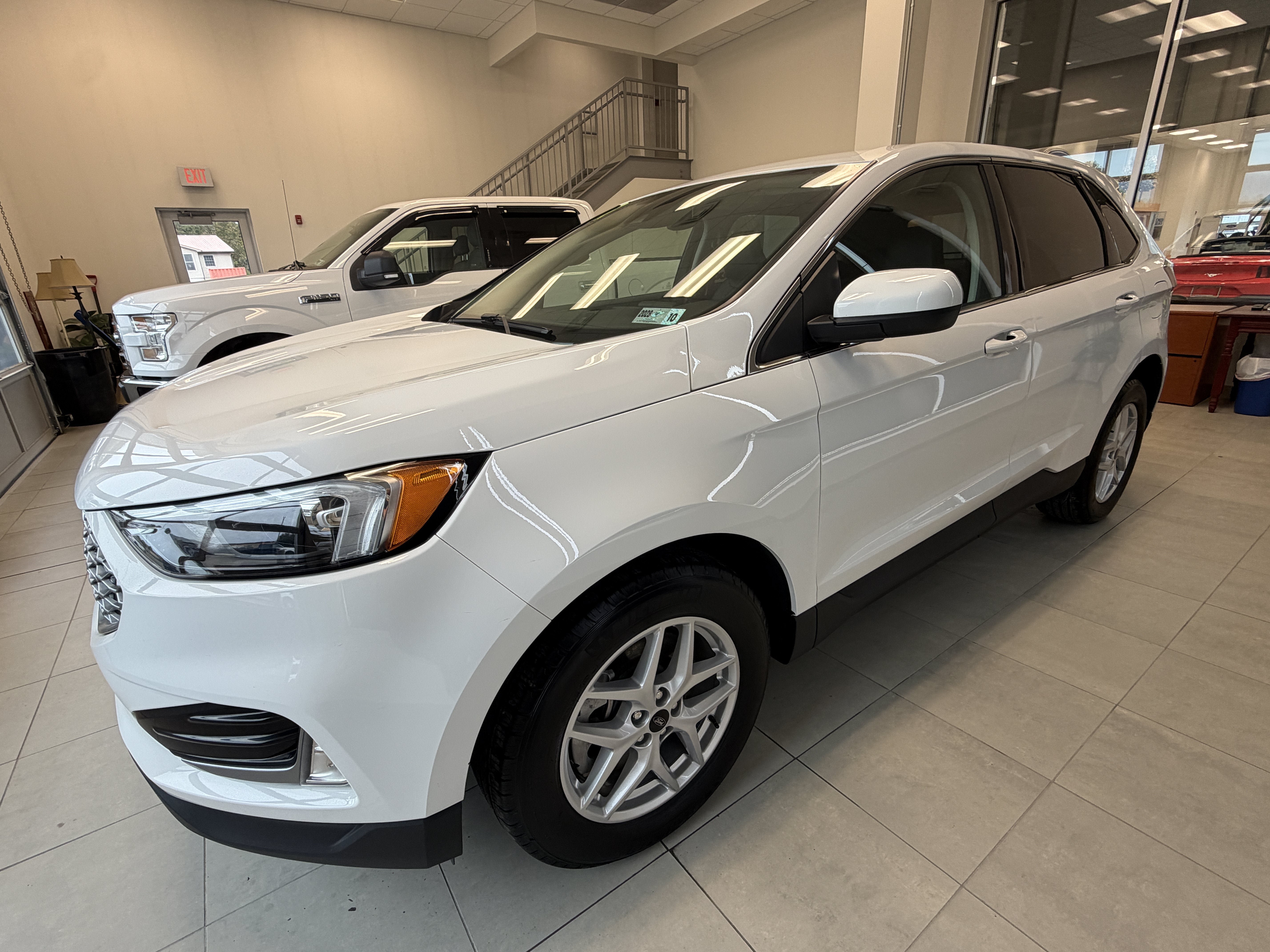 Used 2024 Ford Edge SEL w/ Convenience Package AWD/4WD image 5