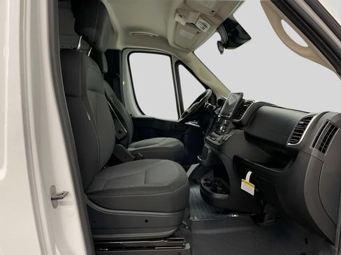 Used 2025 RAM ProMaster 2500 w/ Quick Order Package 22G SLT FWD image 16