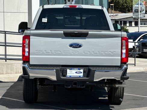New 2026 Ford F250 XLT w/ F-250 >10K GVWR Package AWD/4WD image 4