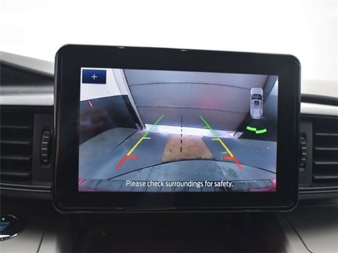 Used 2021 Ford Explorer XLT w/ Class III Trailer Tow Package image 17