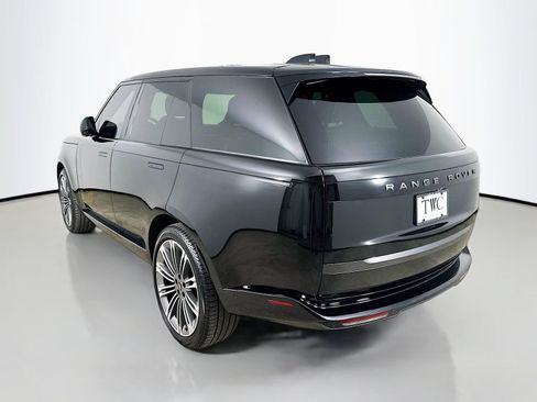 Used 2024 Land Rover Range Rover SE AWD/4WD image 7