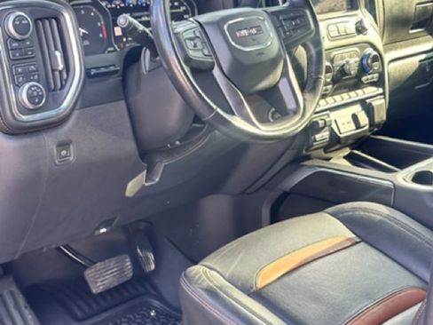 Used 2021 GMC Sierra 1500 AT4 w/ AT4 Premium Package image 9