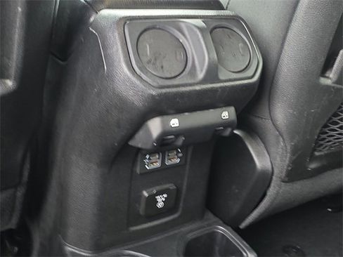 Used 2018 Jeep Wrangler Unlimited Rubicon image 30