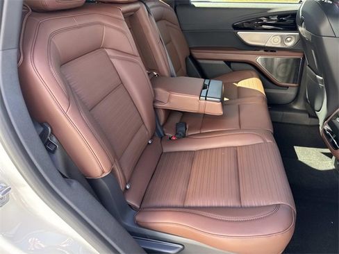 New 2026 Lincoln Nautilus Reserve image 10