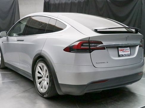 Used 2016 Tesla Model X 90D image 11