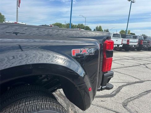 New 2025 Ford F350 Platinum w/ Platinum Plus Package image 19